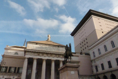 Piazza De Ferrari a Genova